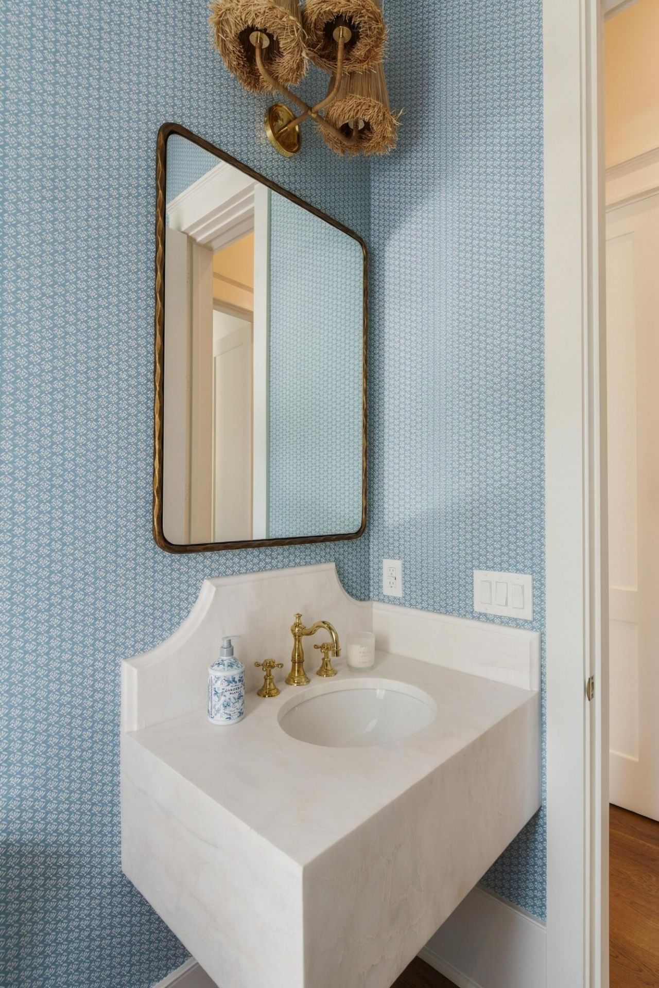 1447 Simmons Street Photo 36