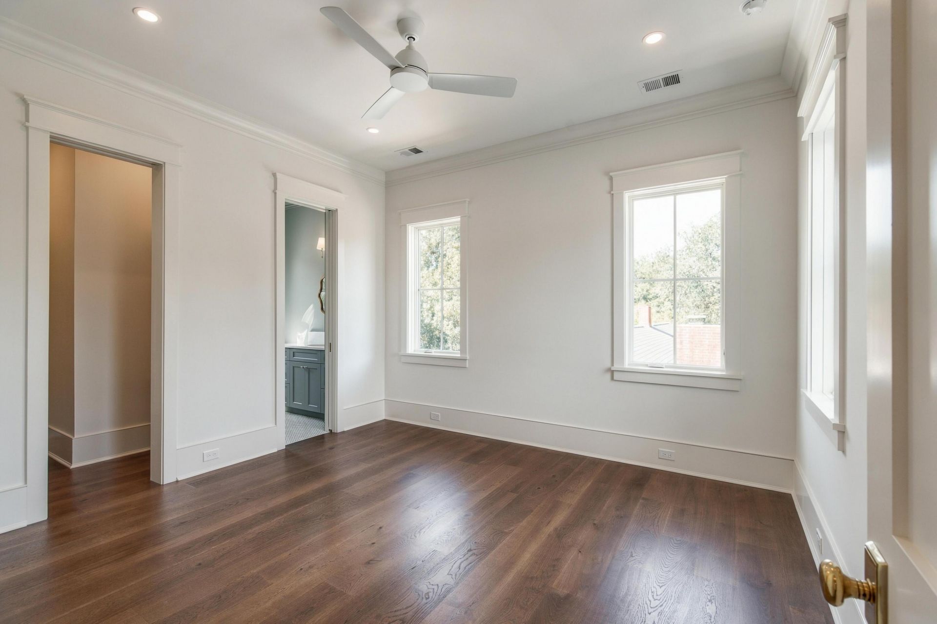 1447 Simmons Street Photo 50