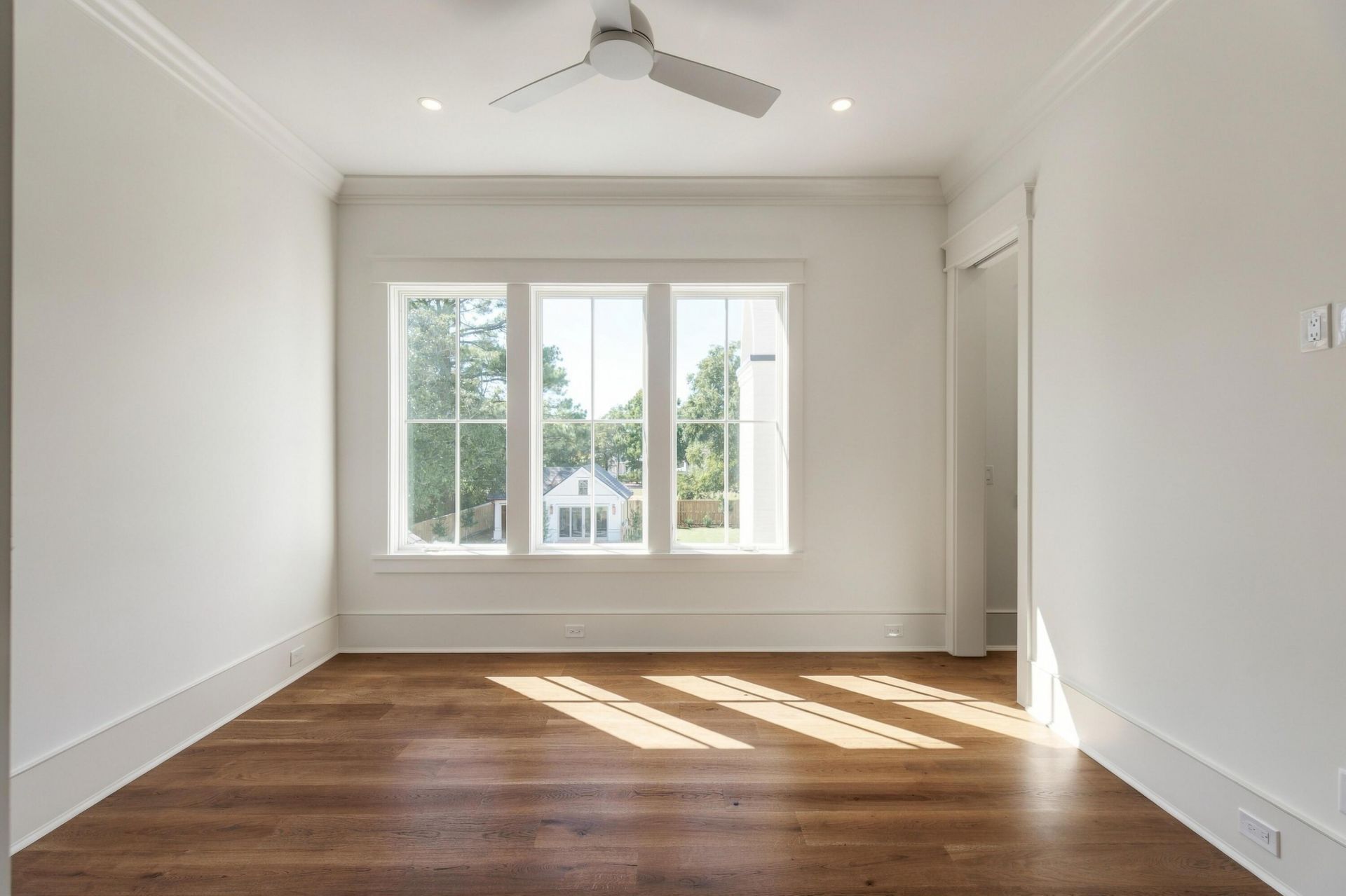 1447 Simmons Street Photo 56