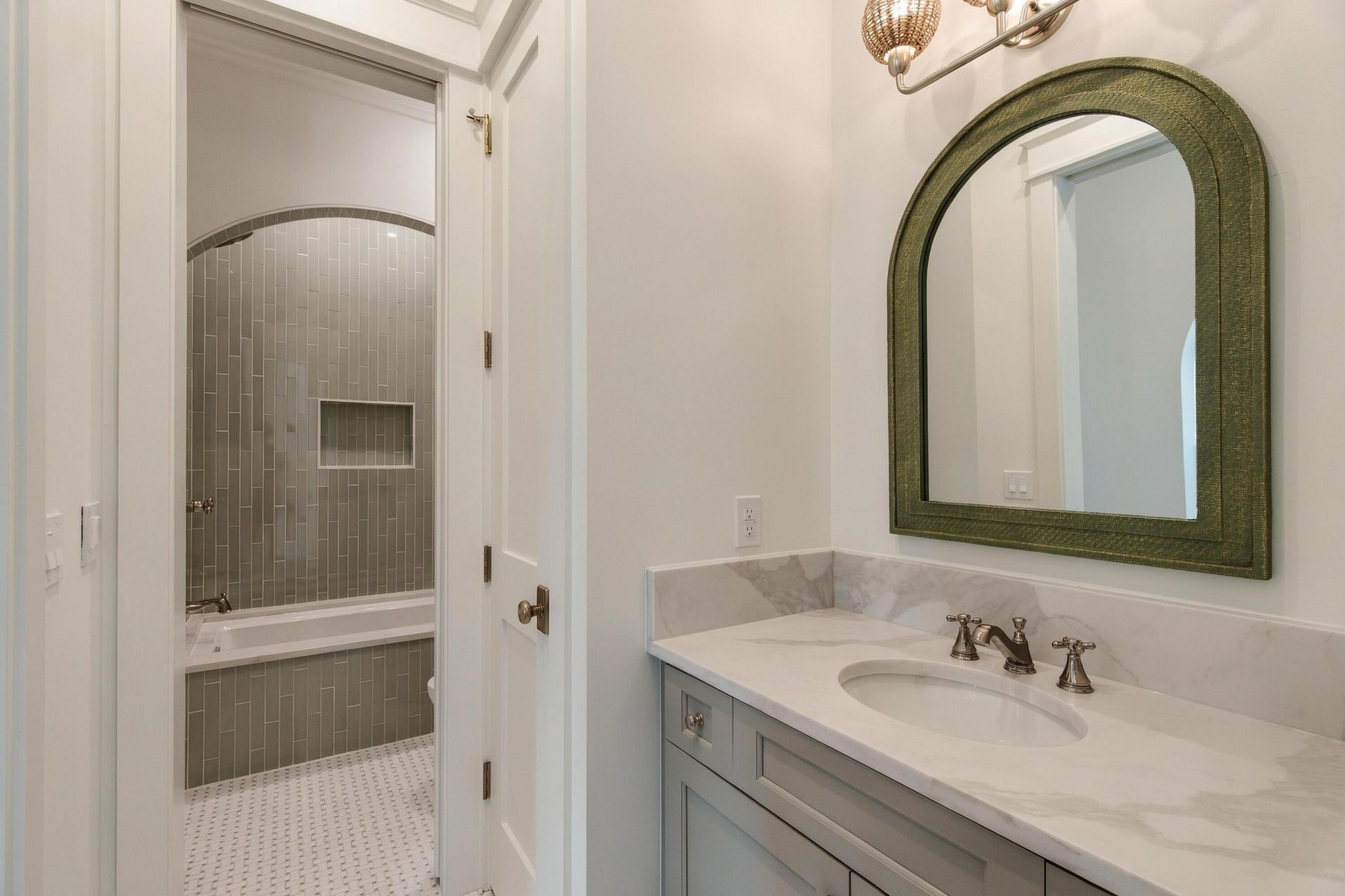 1447 Simmons Street Photo 59