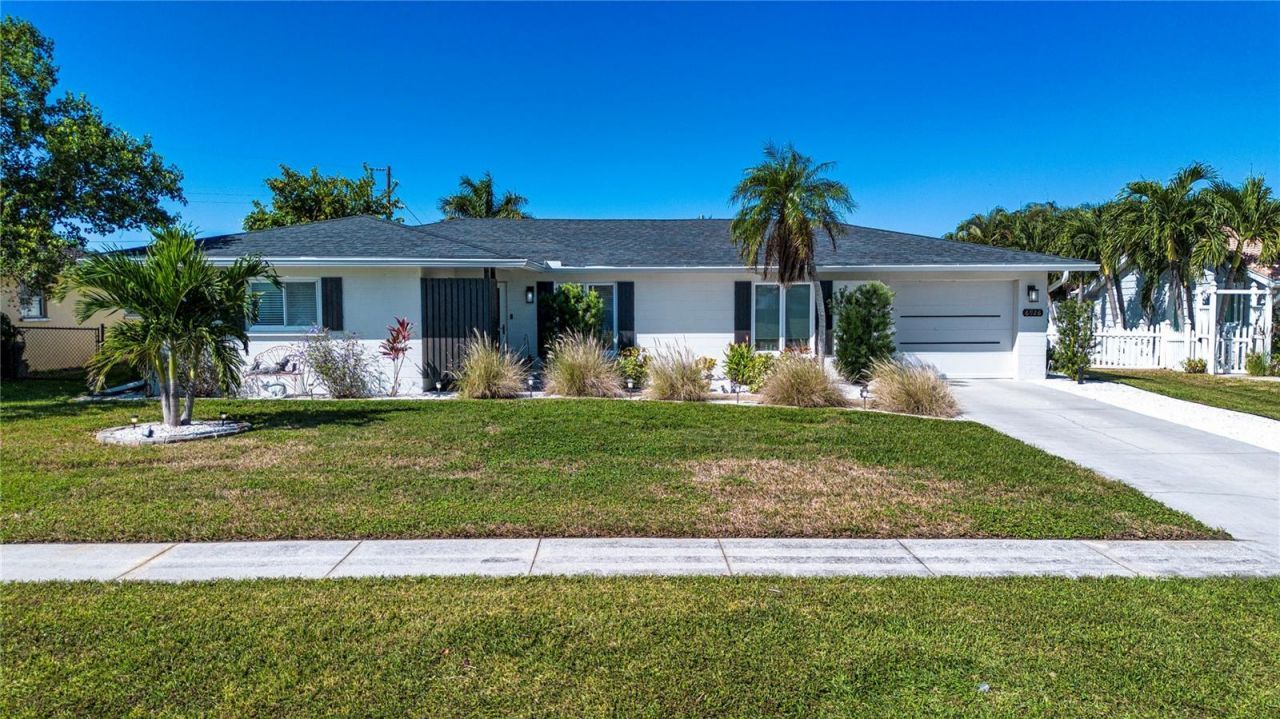 6926 Antigua Place, Sarasota, FL 34231 Photo