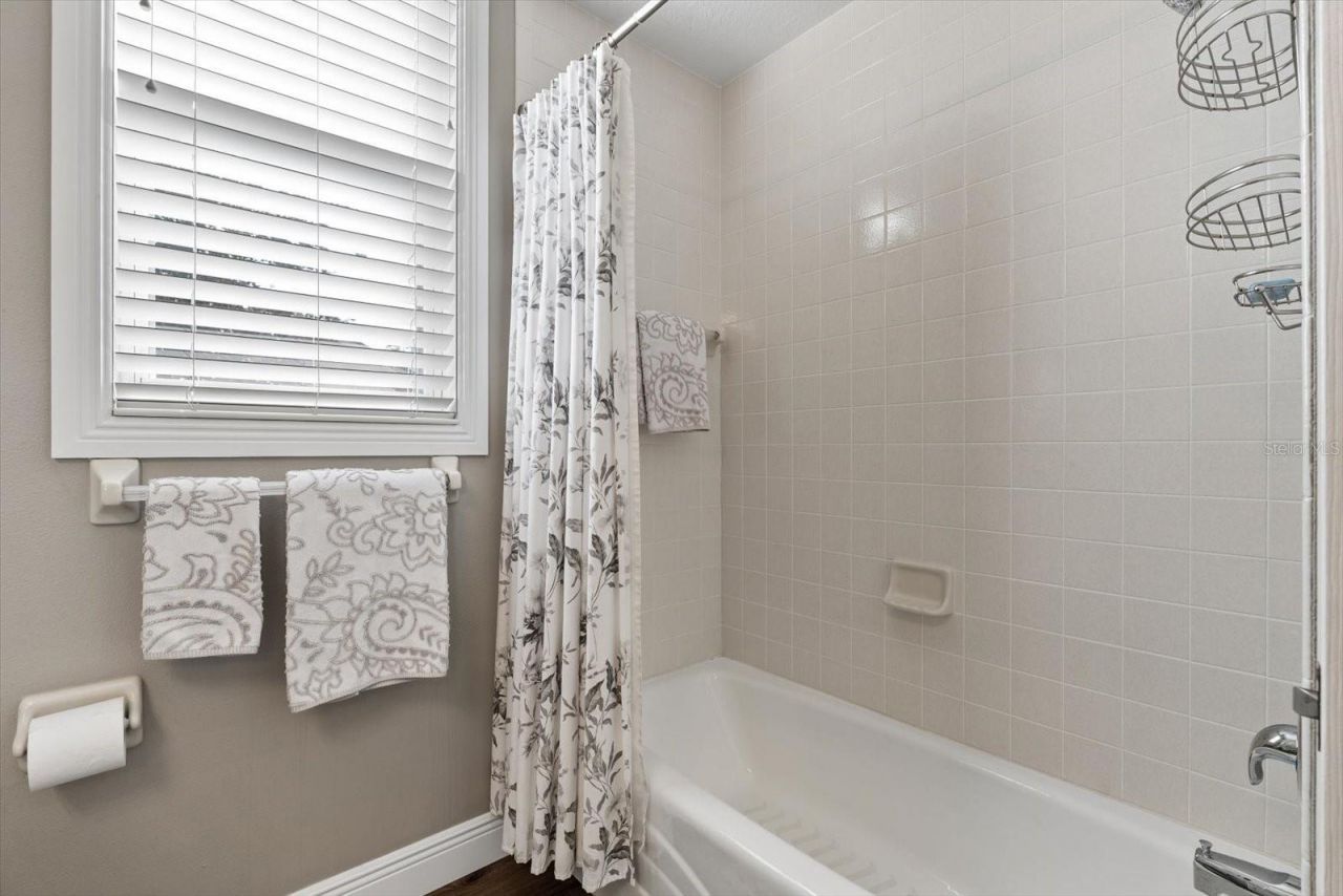 9921 Laurel Valley Avenue Circle, Bradenton, FL 34202 Photo