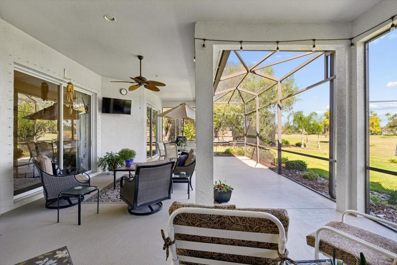 9921 Laurel Valley Avenue Circle, Bradenton, FL 34202 Photo