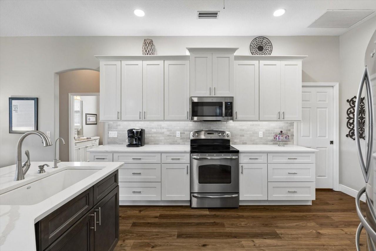 9921 Laurel Valley Avenue Circle, Bradenton, FL 34202 Photo