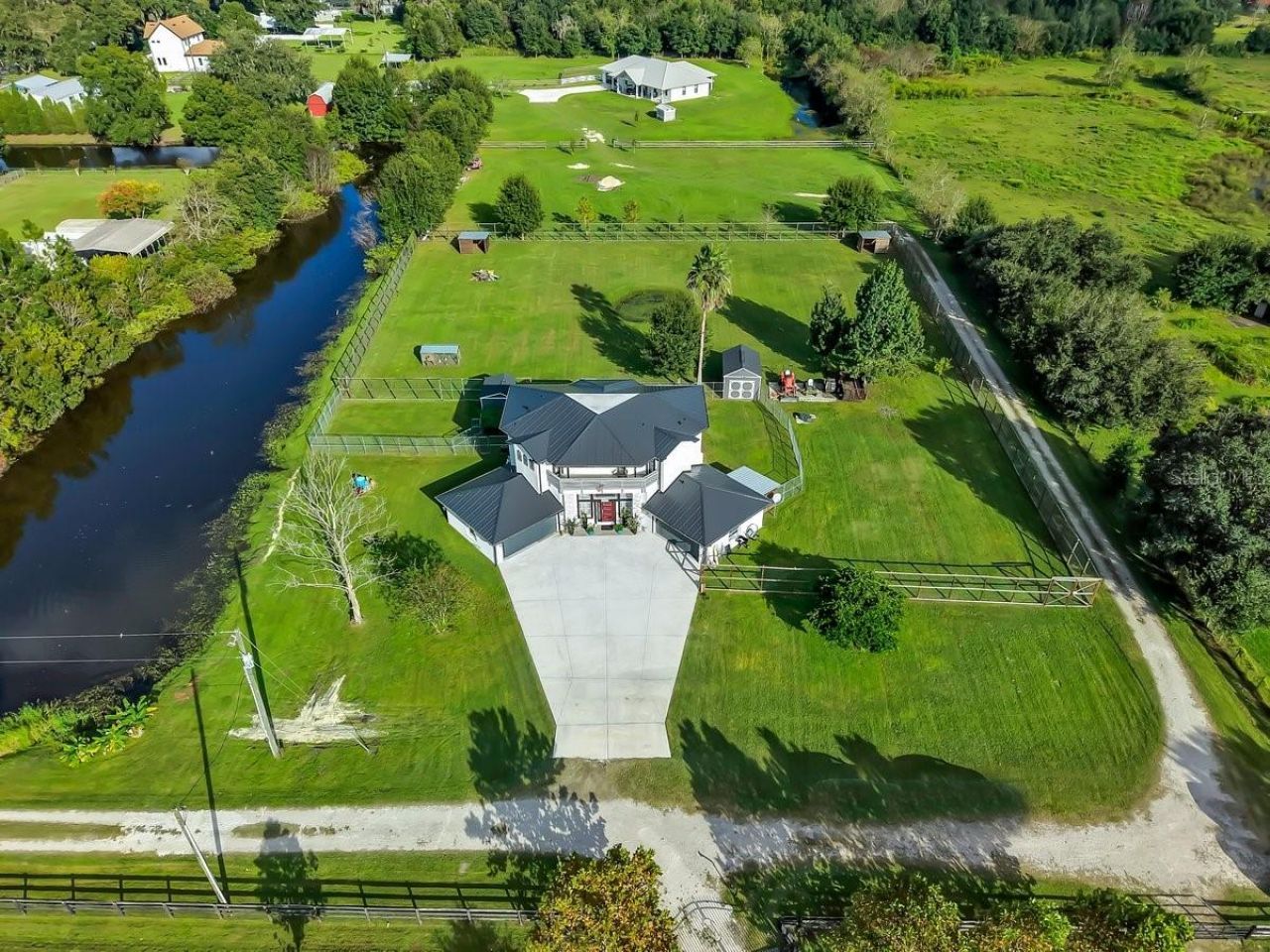 3810 Barton Country Trail , Plant City, FL 33565 Photo