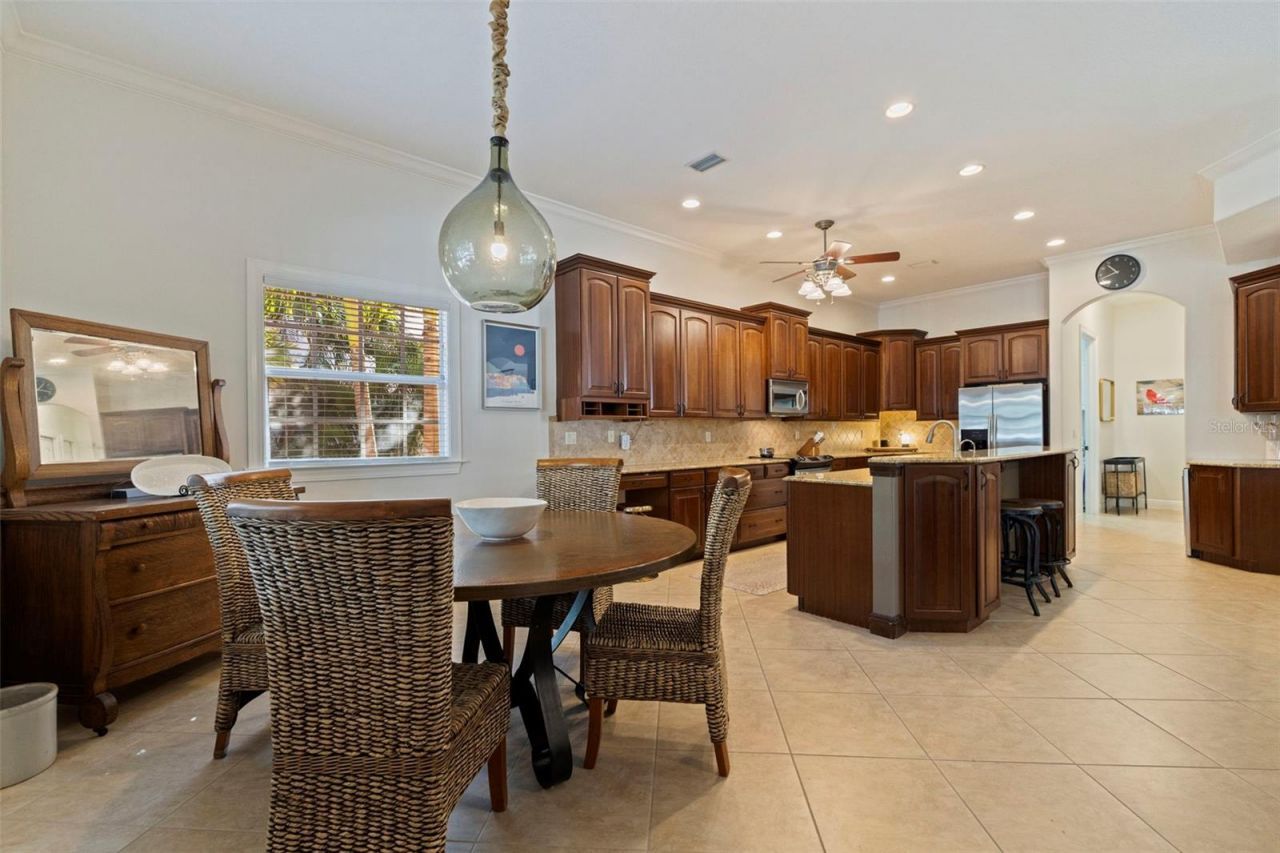 647 Santa Maria Drive, Tierra Verde, FL 33715 Photo