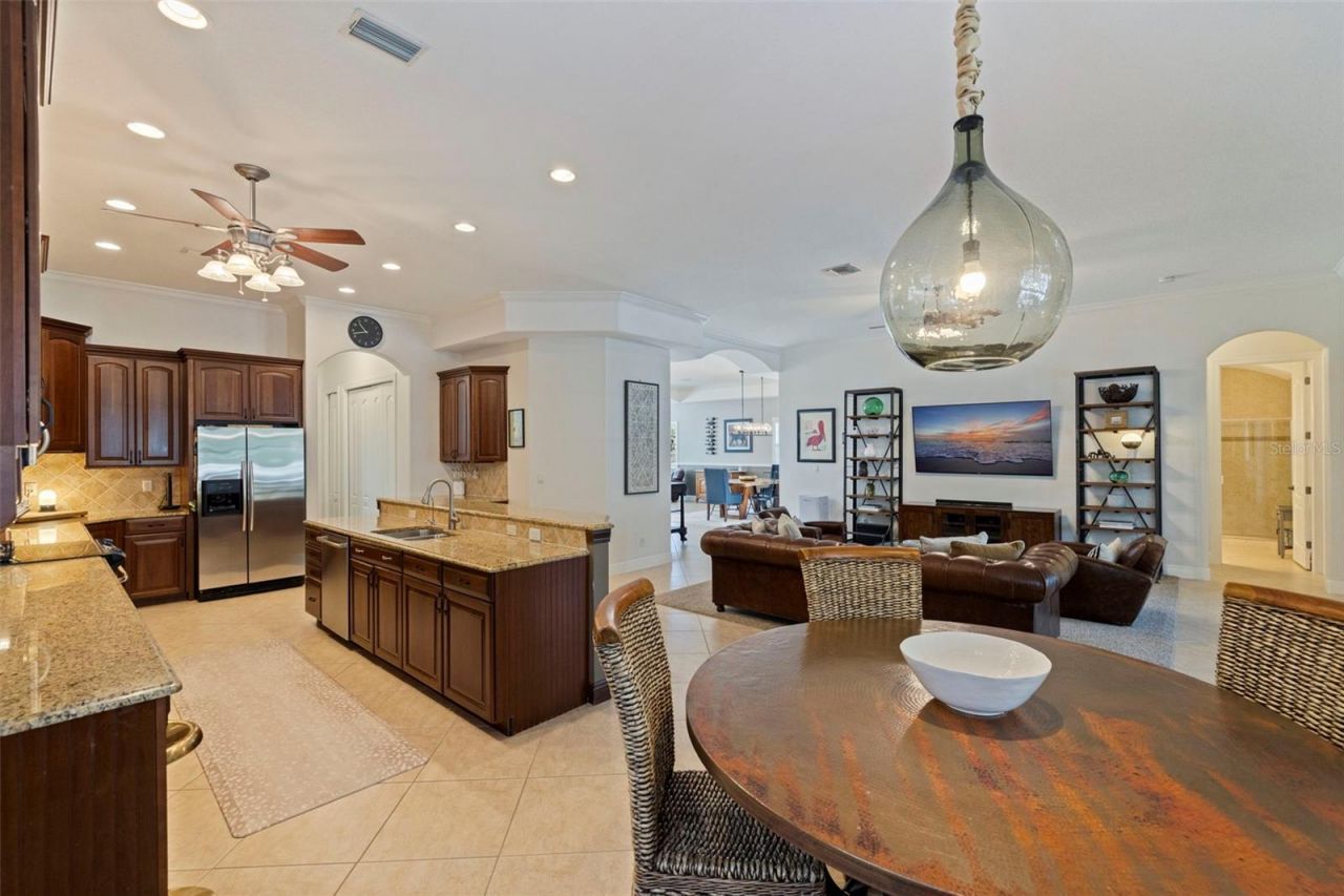 647 Santa Maria Drive, Tierra Verde, FL 33715 Photo