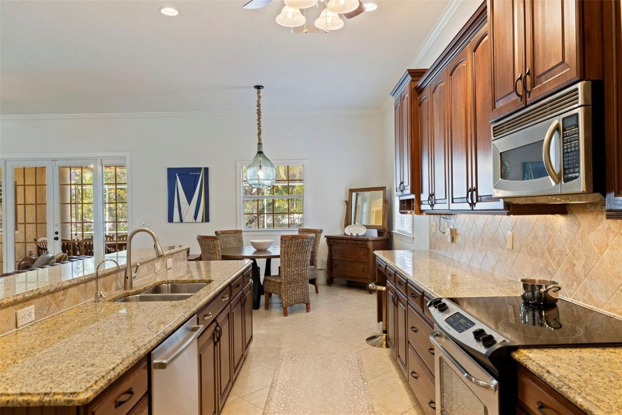 647 Santa Maria Drive, Tierra Verde, FL 33715 Photo