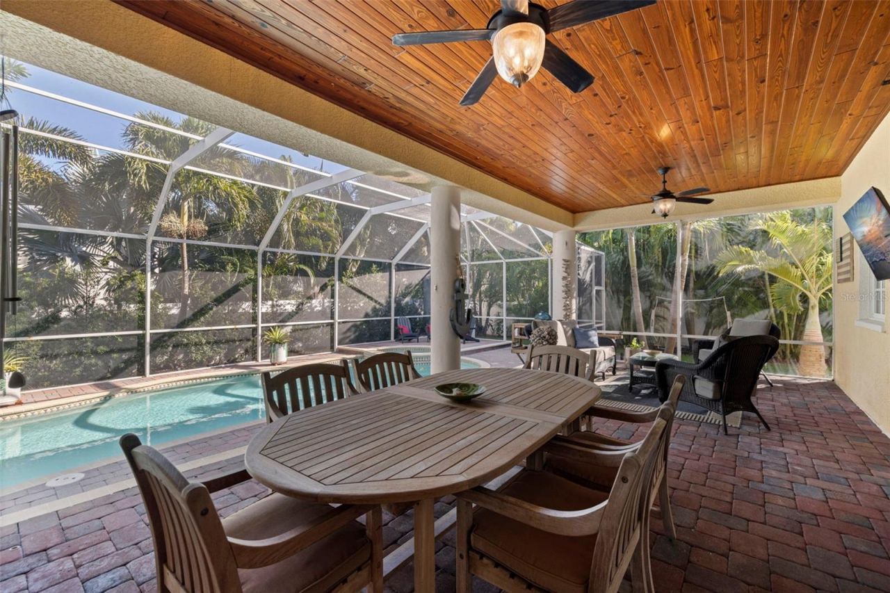 647 Santa Maria Drive, Tierra Verde, FL 33715 Photo