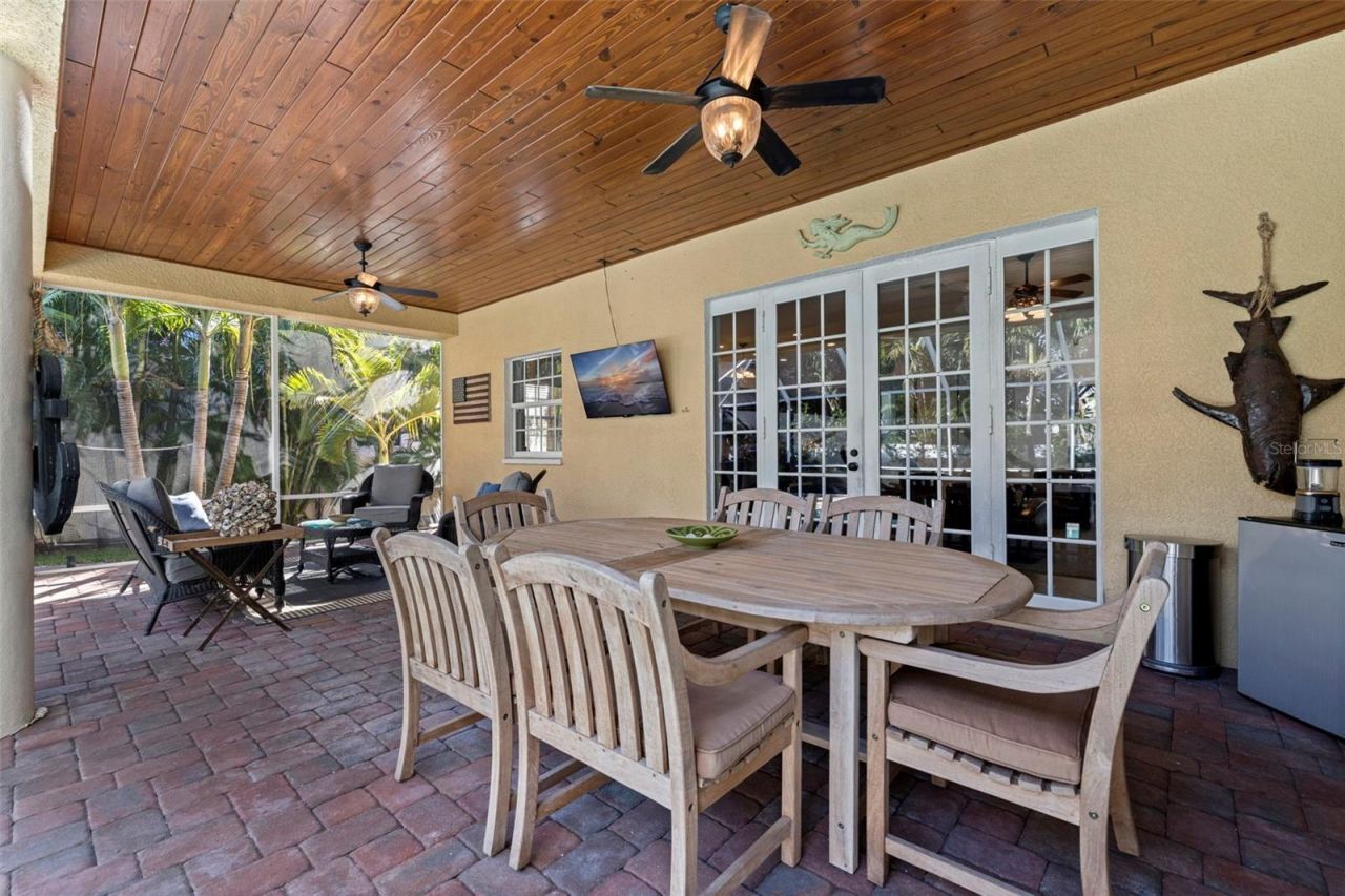 647 Santa Maria Drive, Tierra Verde, FL 33715 Photo