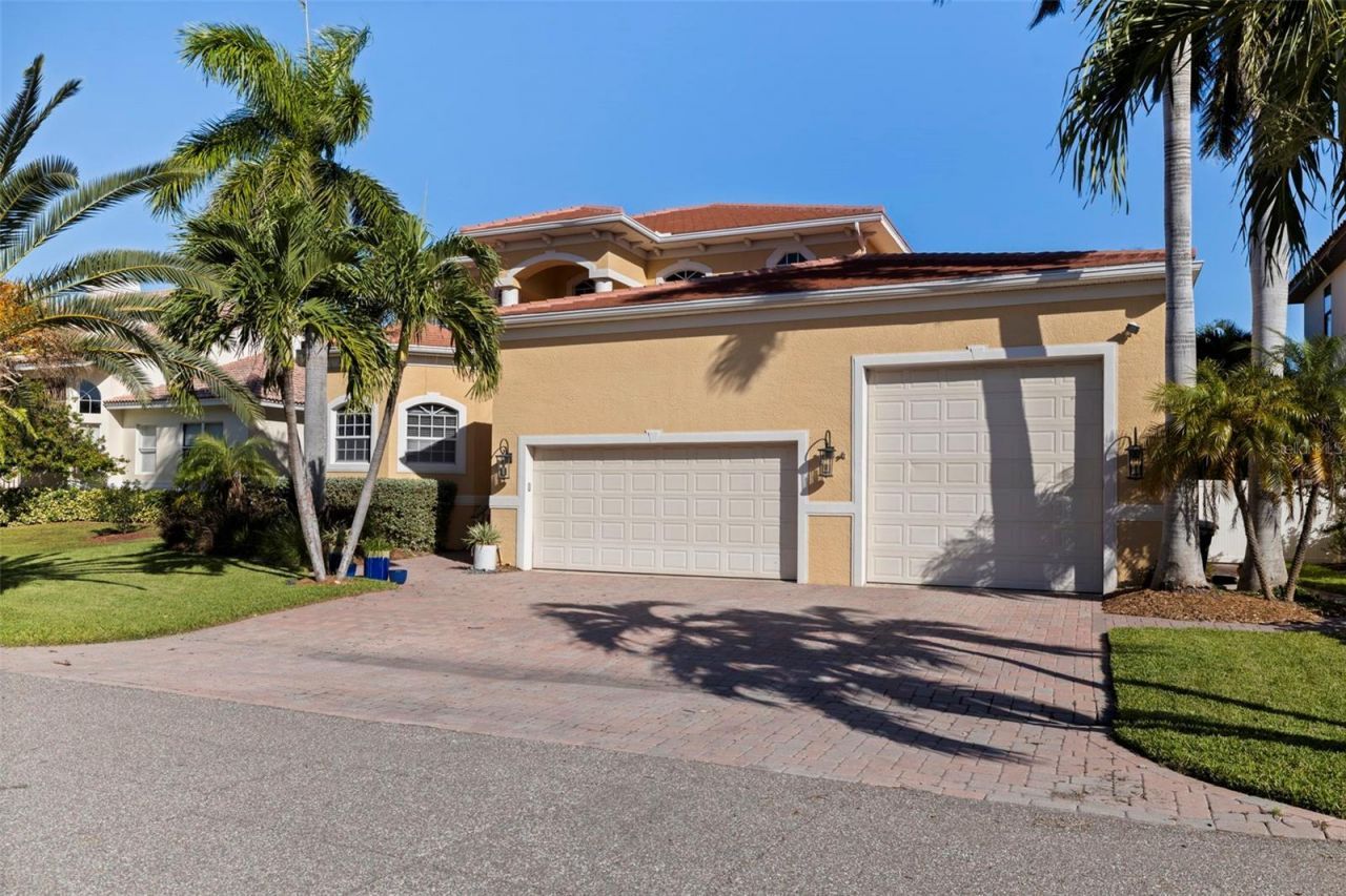 647 Santa Maria Drive, Tierra Verde, FL 33715 Photo
