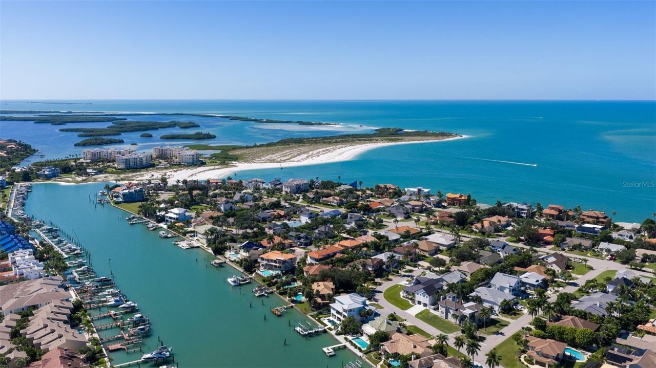647 Santa Maria Drive, Tierra Verde, FL 33715 Photo
