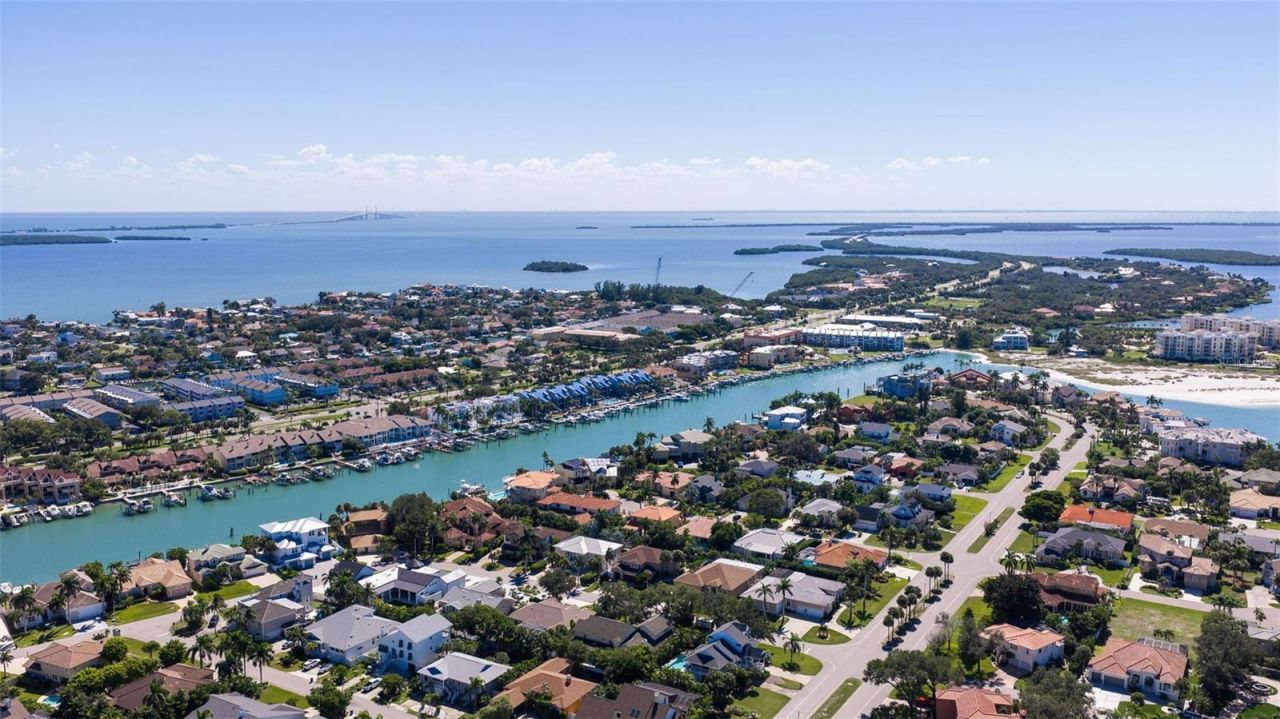 647 Santa Maria Drive, Tierra Verde, FL 33715 Photo