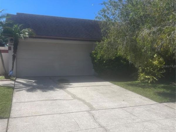 10842 VENICE CIRCLE , TAMPA, FL 33635