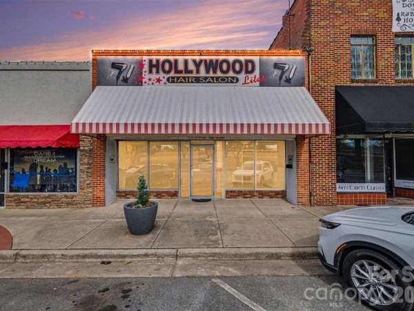 136 W Virginia Avenue , Bessemer City, NC 28016