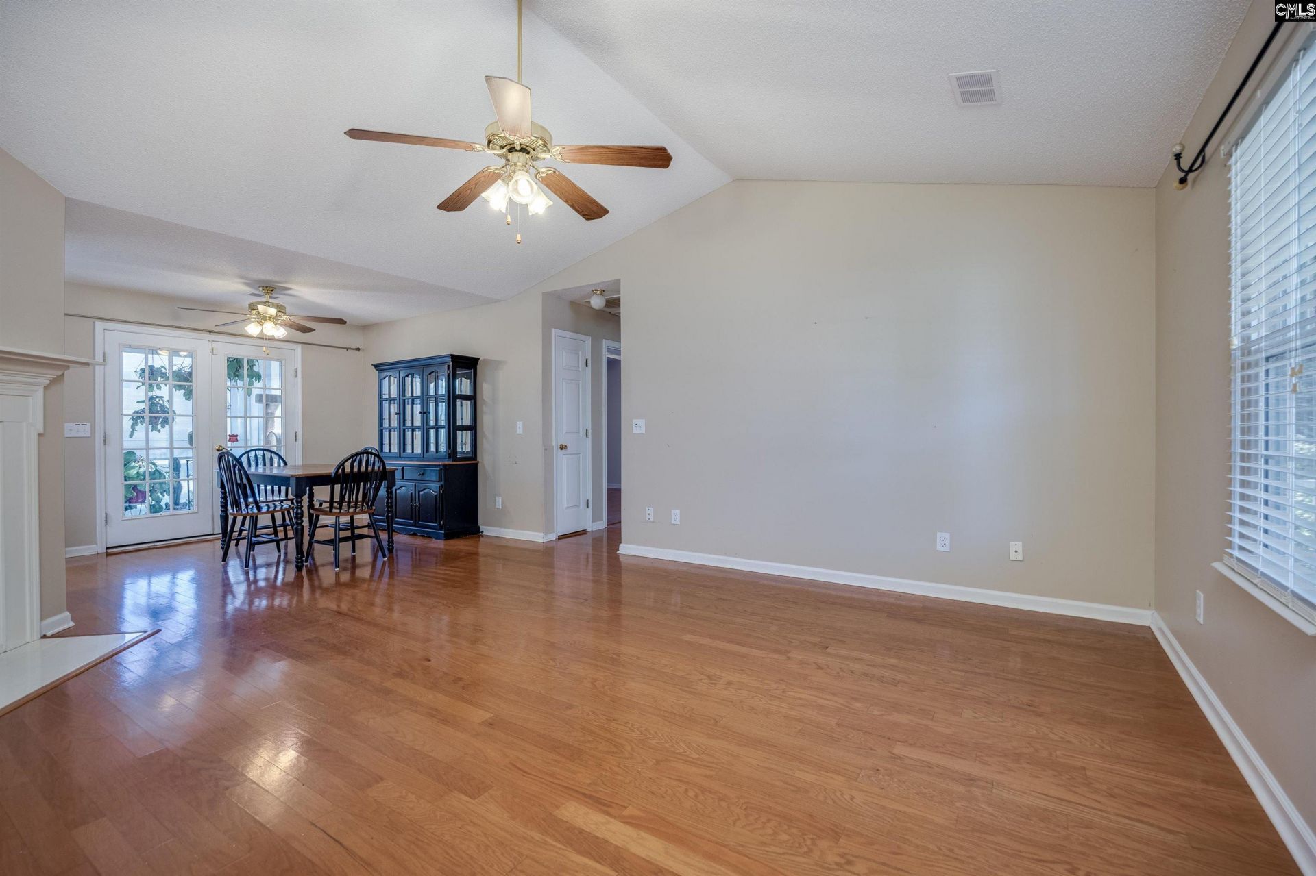 26 Brentwood Drive Photo 4