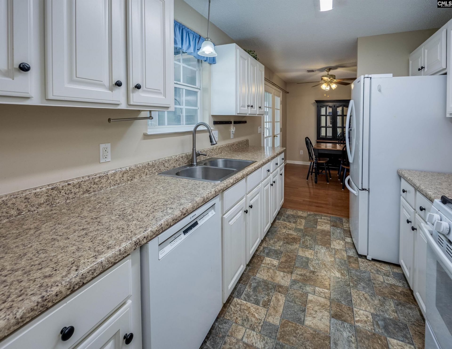 26 Brentwood Drive Photo 8