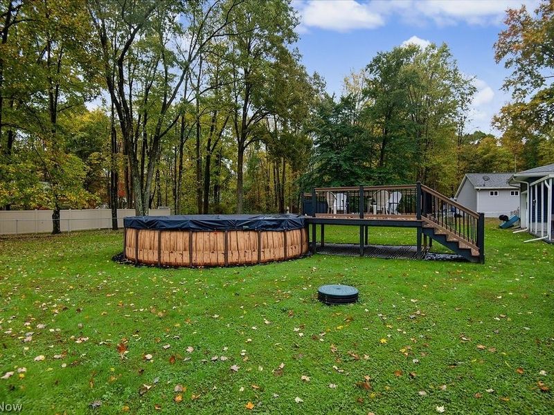 1533 Lake Drive, Hubbard, OH 44425 Photo 9