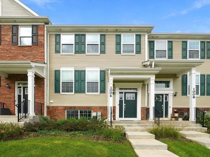 1006 Neubauer Circle  Lindenhurst, IL 60046