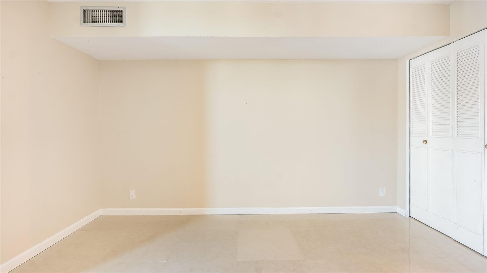 1000 S Ocean Boulevard S, Unit 12L, Pompano Beach, FL 33062 Photo