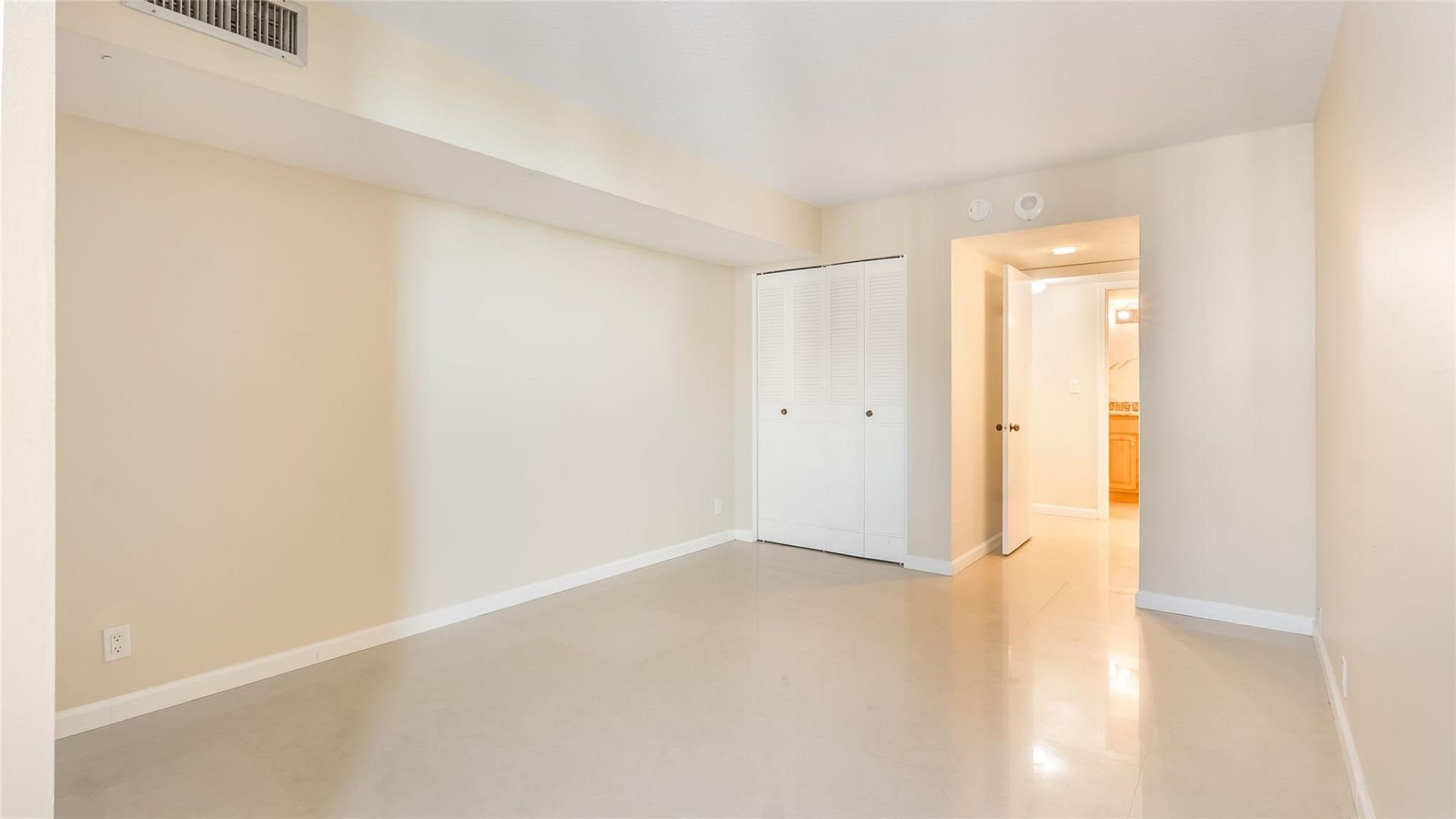 1000 S Ocean Boulevard S, Unit 12L, Pompano Beach, FL 33062 Photo