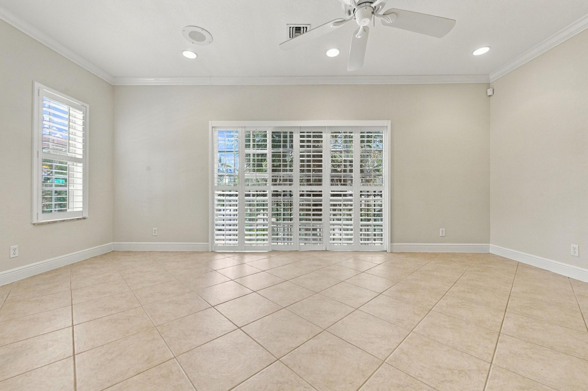 601 S Federal Highway, Unit 25, Lake Worth, FL 33460 Photo