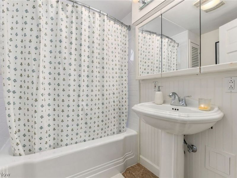 1446 Roycroft Avenue, Lakewood, OH 44107 Photo 24