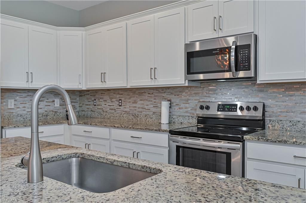 13846 Pine Lodge Ln, Fort Myers, FL 33913 Photo