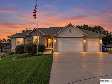 7314 S 94th Circle, La Vista, NE 68128