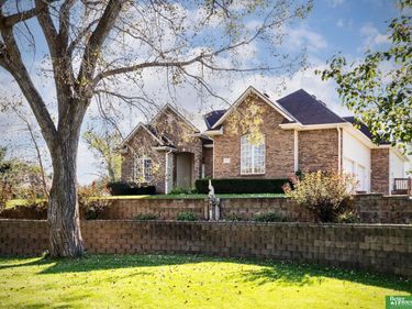 12403 Cottonwood Lane, Springfield, NE 68059