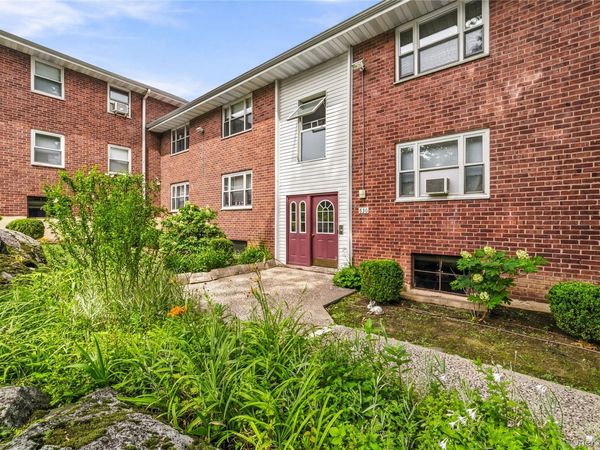 836 N Broadway, Unit 2E, Yonkers, NY 10701