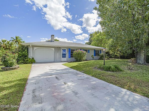 133 Easy Street , Sebastian, FL 32958