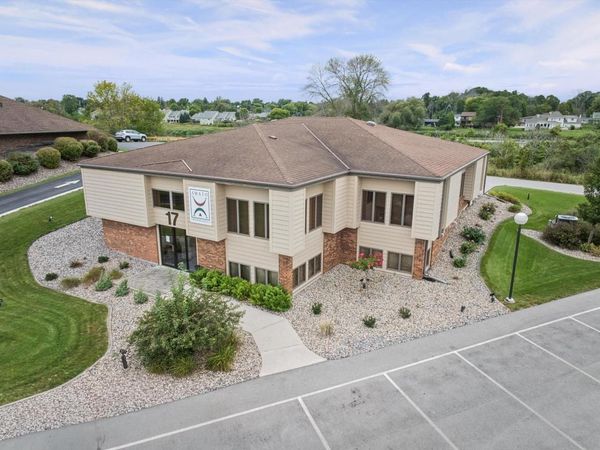 17 Waldo BOULEVARD, Manitowoc, WI 54220