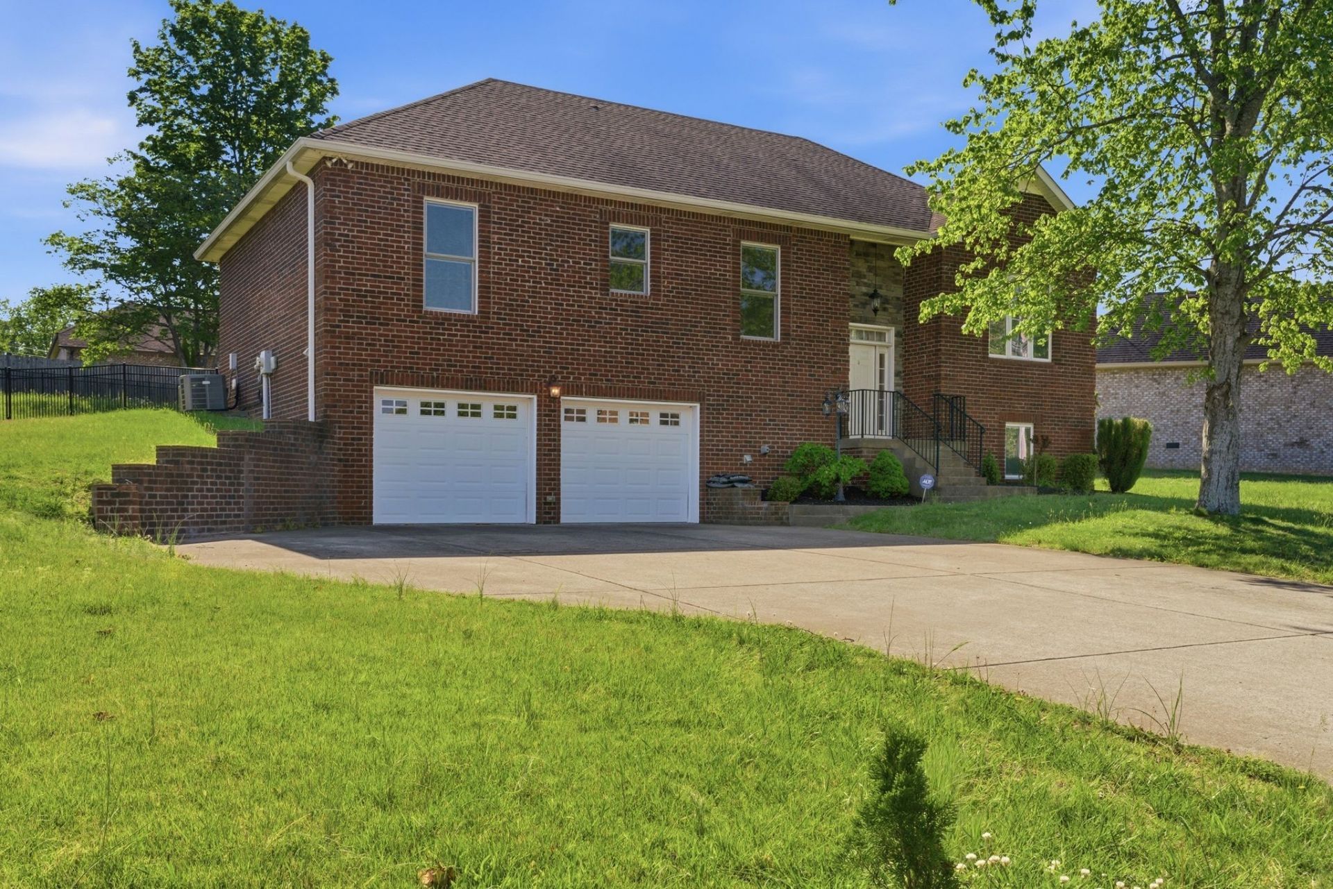 2010 Rebekah Dr  Greenbrier, TN 37073