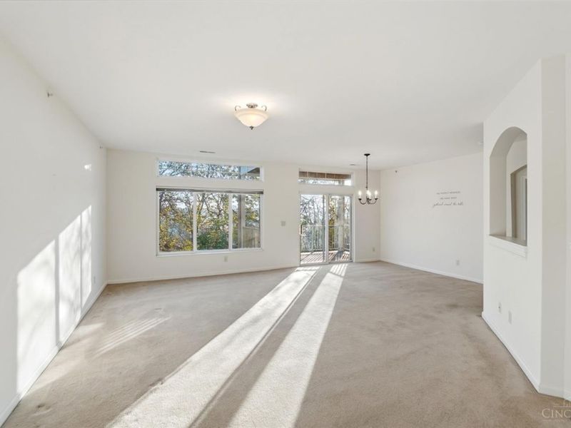 7378 Bridge Point Drive, Green Township, OH 45248 Photo 3