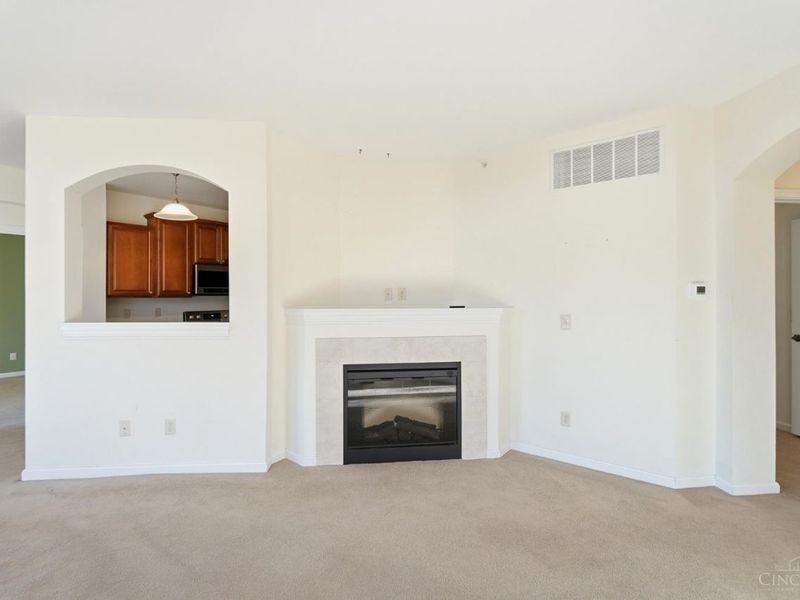 7378 Bridge Point Drive, Green Township, OH 45248 Photo 8