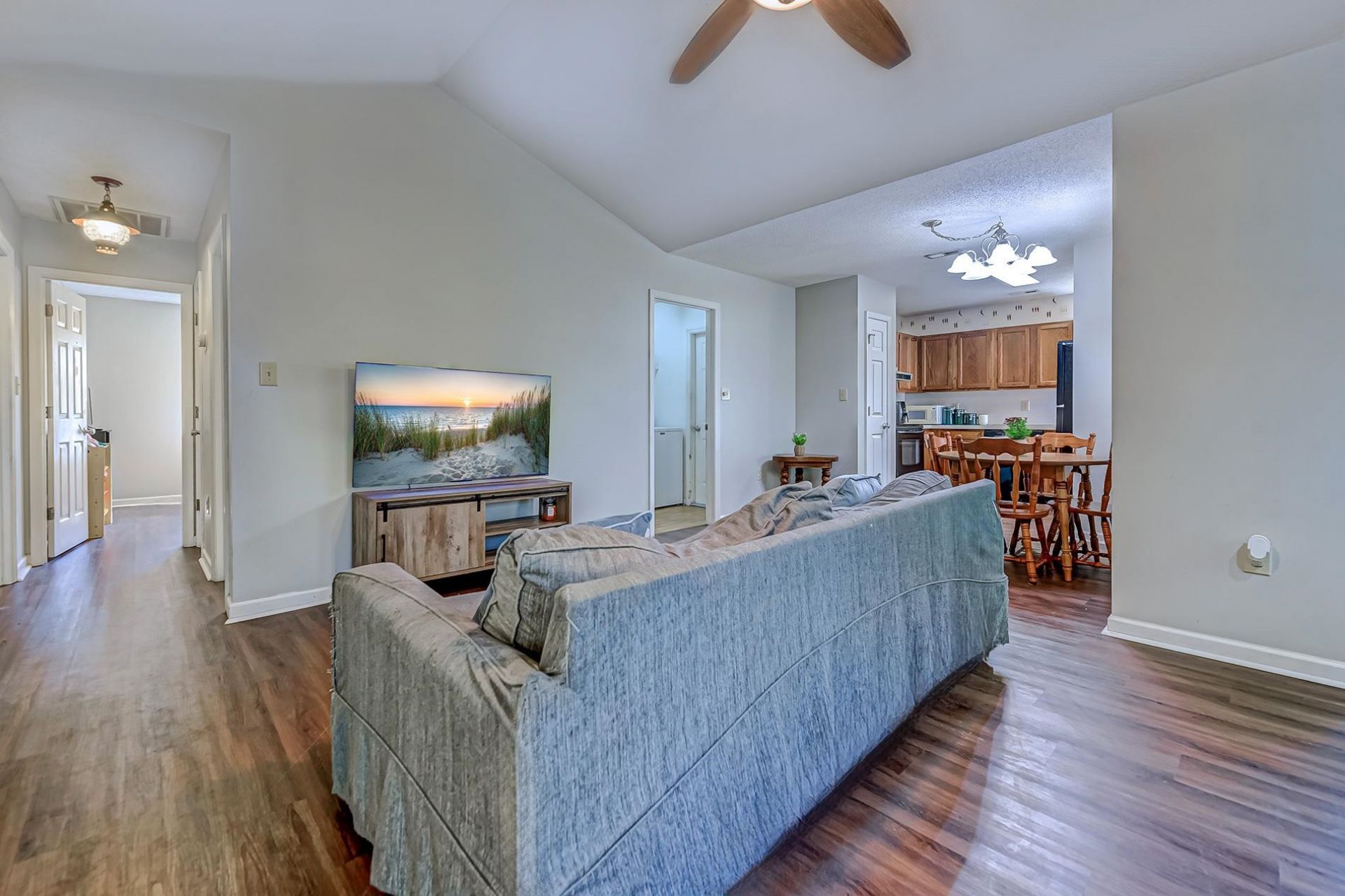 1071 Hickory Trail Photo 6