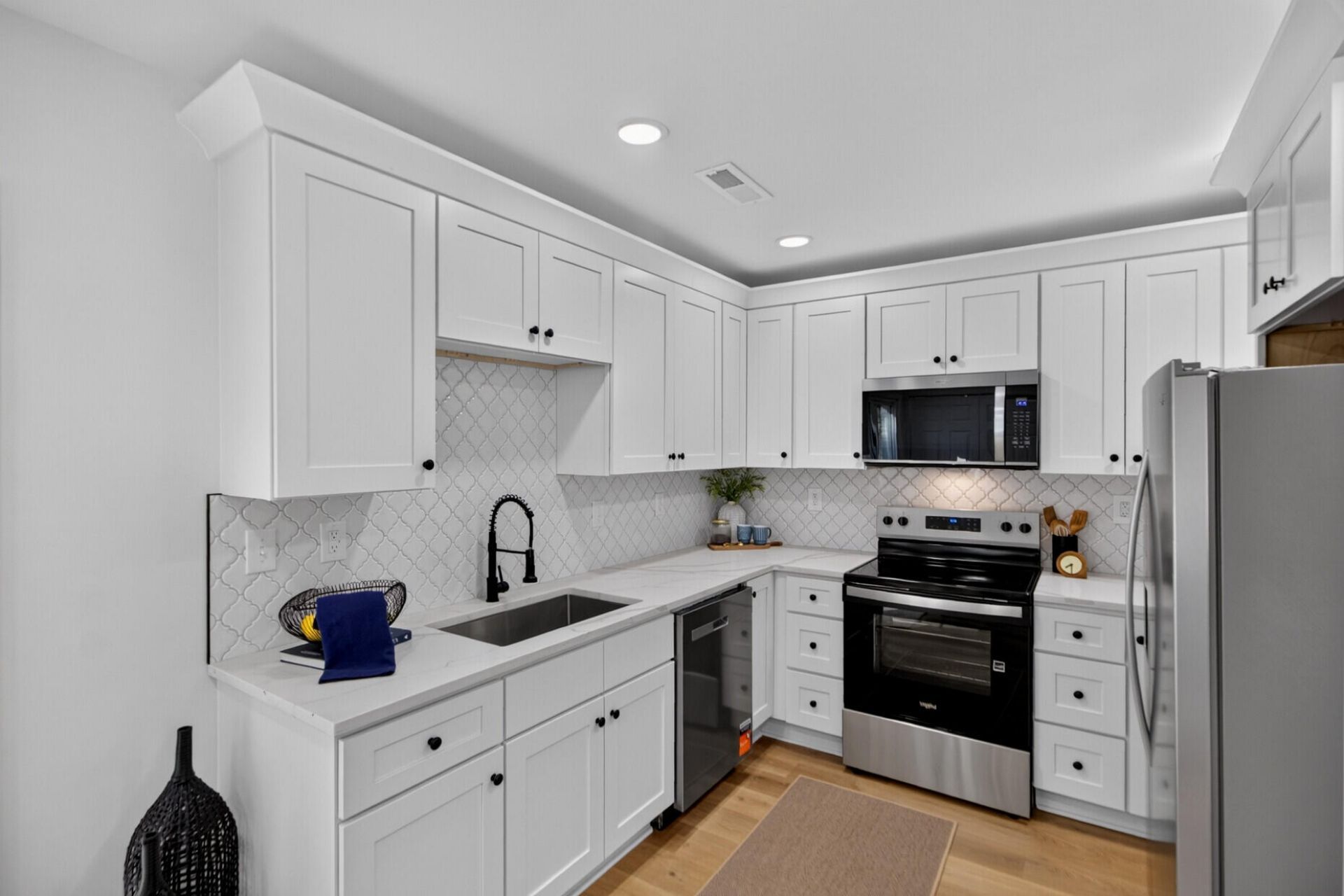 120 Clarine Drive Photo 10