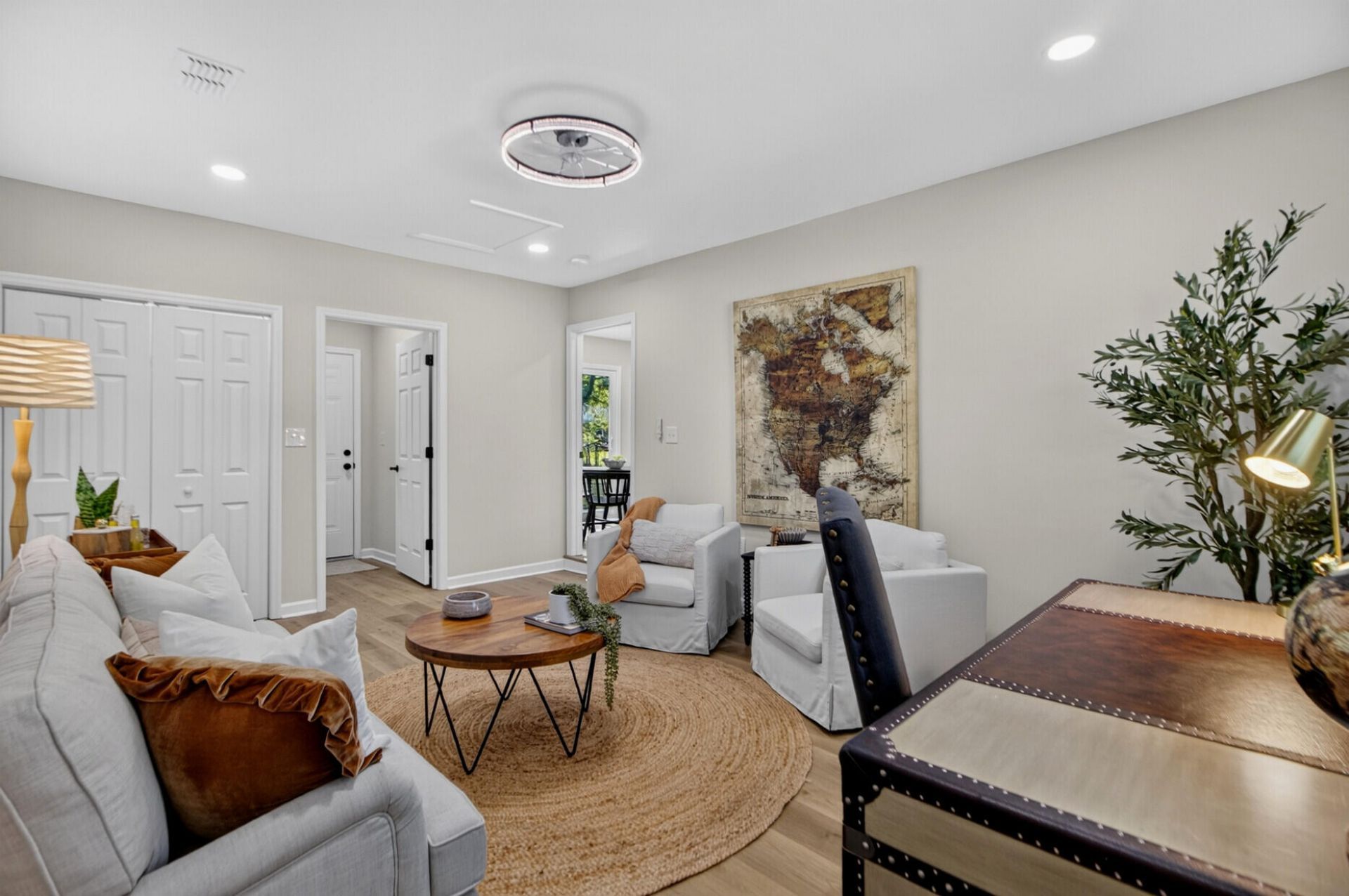 120 Clarine Drive Photo 15