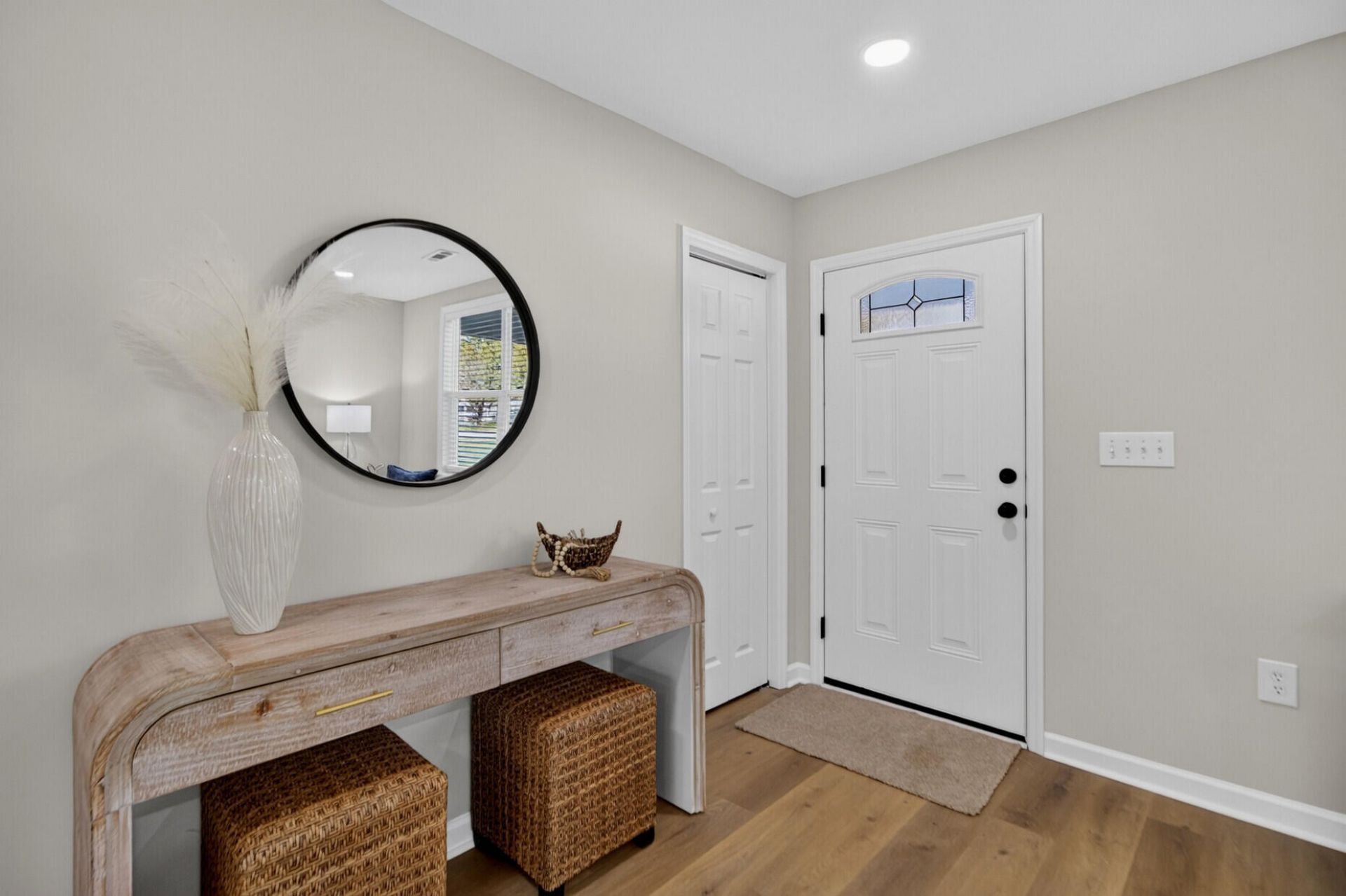 120 Clarine Drive Photo 4