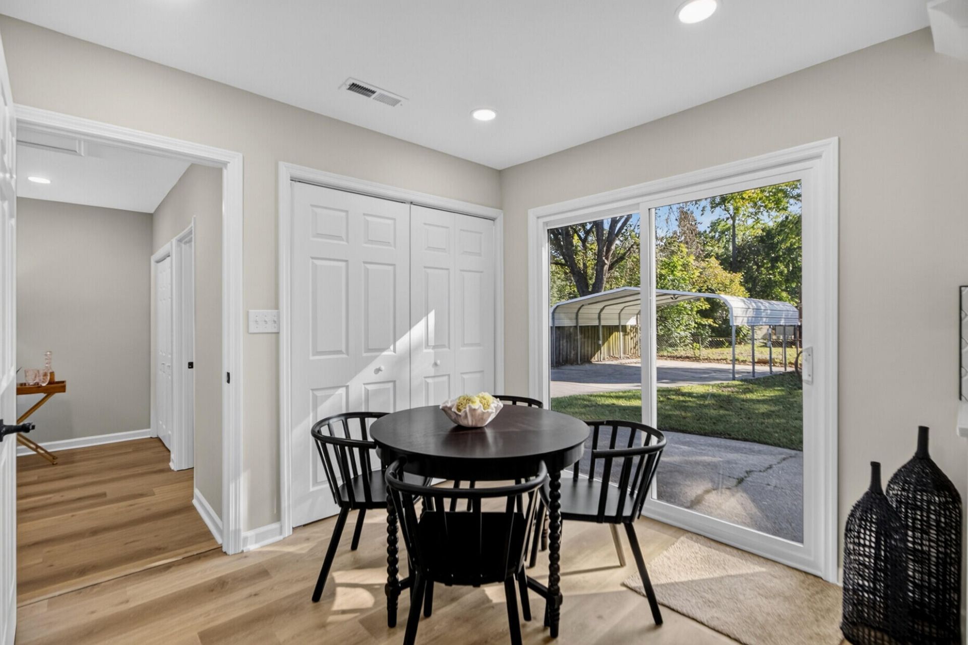 120 Clarine Drive Photo 7