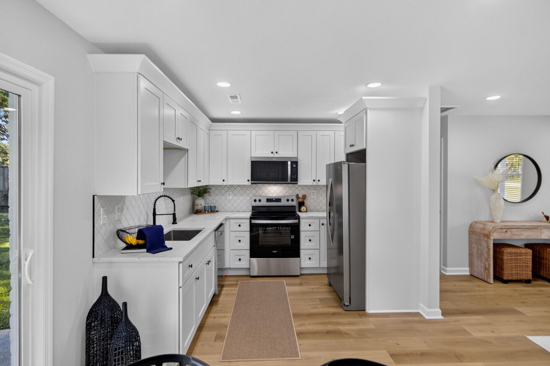 120 Clarine Drive Photo 9