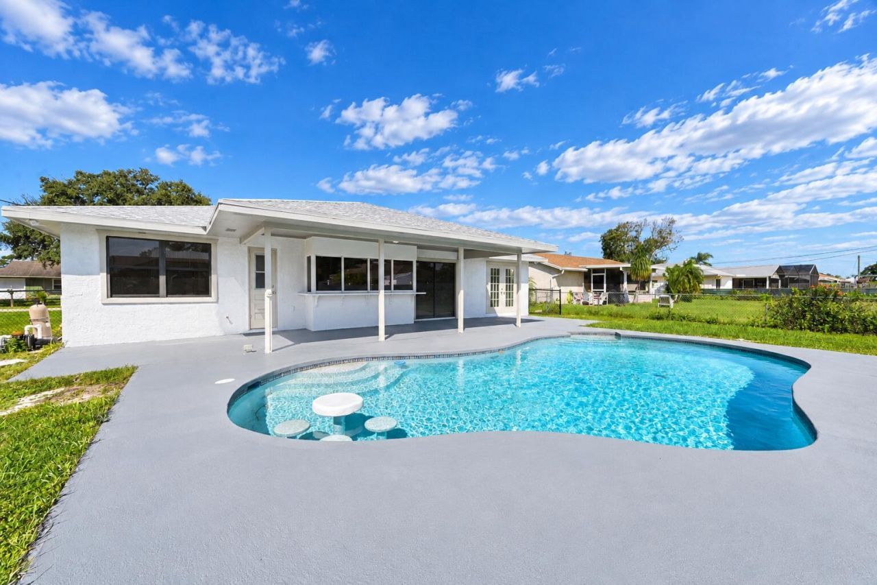 2502 SE Calusa Avenue, Port Saint Lucie, FL 34952 Photo