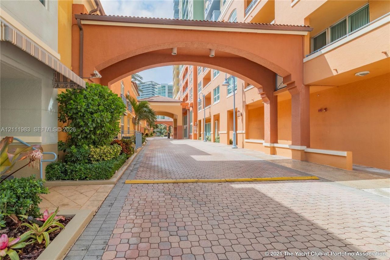 90 Alton Rd , Unit TH-8, Miami Beach, FL 33139 Photo