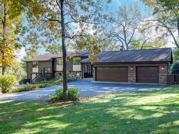 29W601 Waynewood Drive , West Chicago, IL 60185