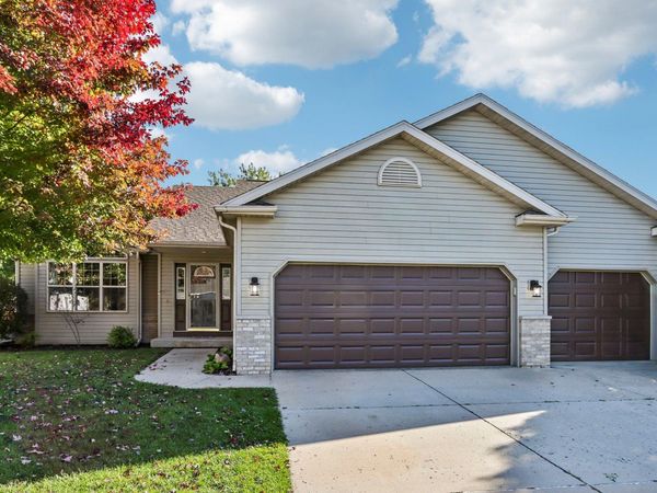808 Hanksfield Place, Prairie du Sac, WI 53578