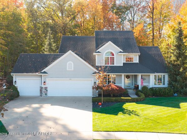 1595 Agnes Glen Circle, DeWitt, MI 48820
