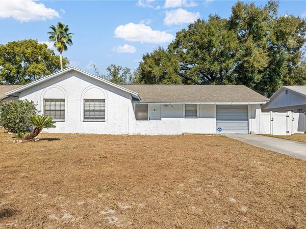 8530 RENALD BOULEVARD , TEMPLE TERRACE, FL 33637