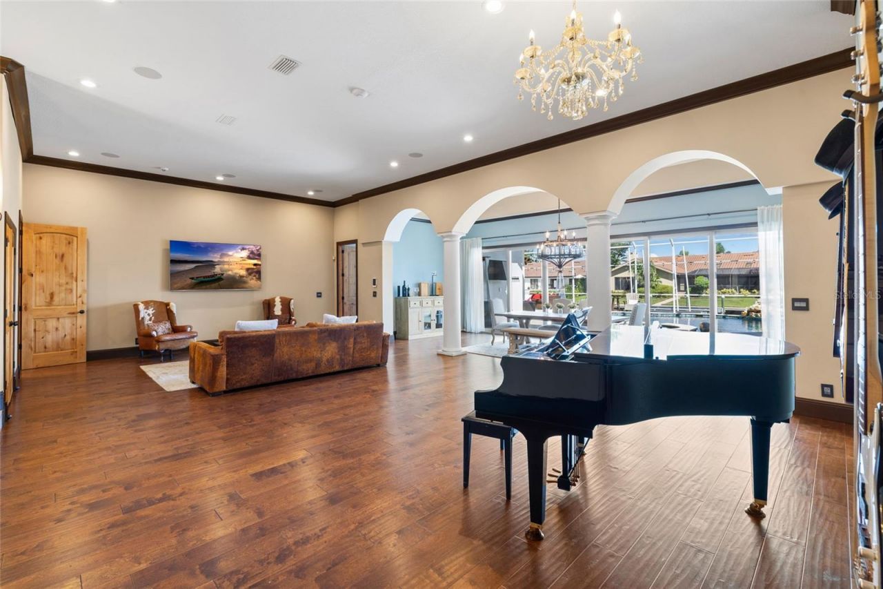 9805 Compass Point Way, Tampa, FL 33615 Photo