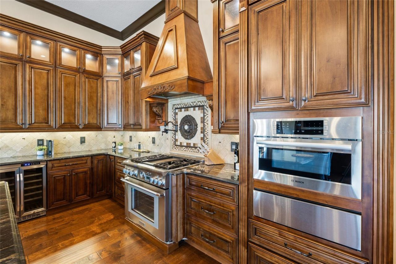 9805 Compass Point Way, Tampa, FL 33615 Photo